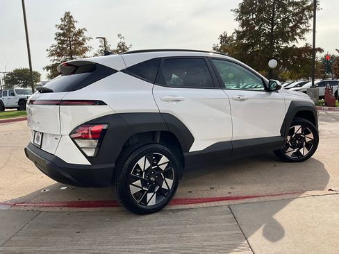 Used 2025 Hyundai Kona SEL image 6