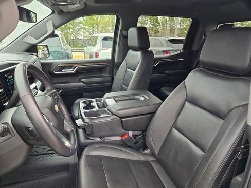 Used 2022 Chevrolet Silverado 1500 LT w/ Safety Package image 23