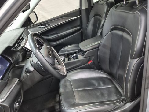 Used 2022 Jeep Grand Cherokee Limited w/ Luxury Tech Group II image 10