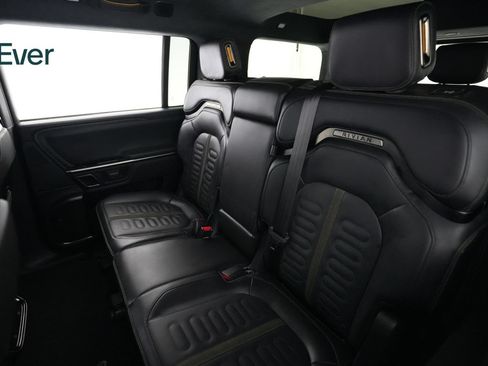 Used 2024 Rivian R1S Adventure AWD/4WD image 24