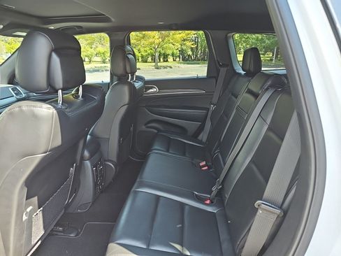 Used 2020 Jeep Grand Cherokee Limited AWD/4WD image 17