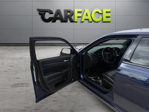 Used 2016 Chrysler 300 S RWD image 15