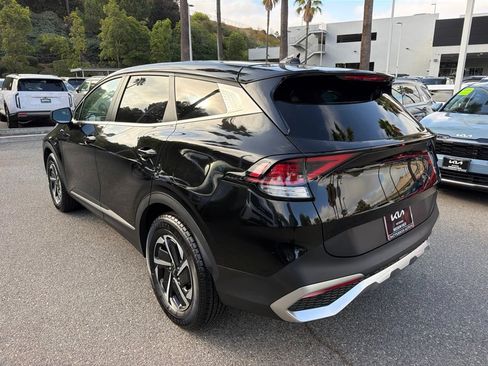 Used 2023 Kia Sportage LX FWD image 6