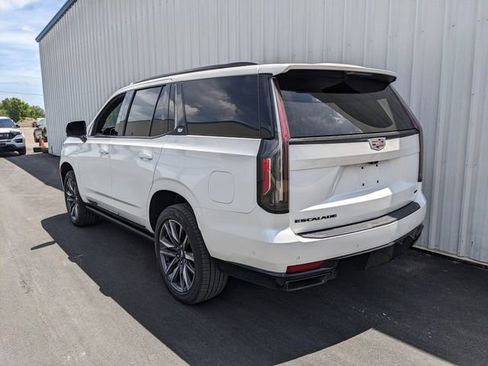 Used 2022 Cadillac Escalade Sport Platinum image 3