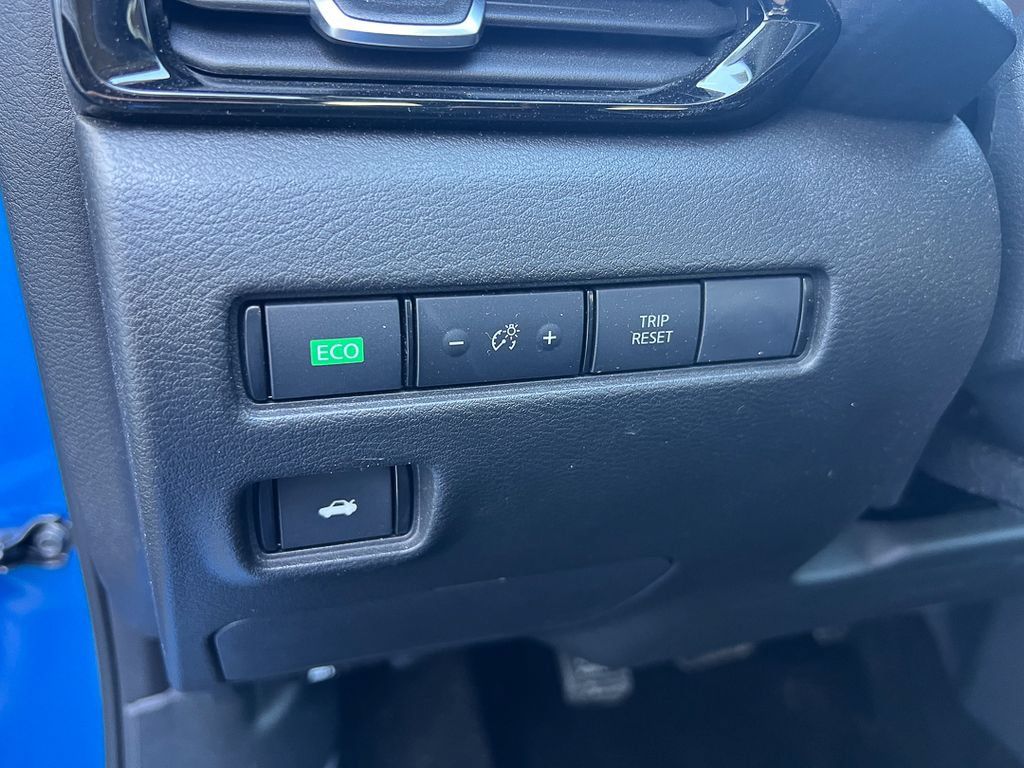 Used 2023 Nissan Sentra SV w/ All-Weather Package FWD image 12