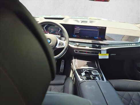 New 2027 BMW X7 xDrive40i w/ M Sport Package AWD/4WD image 14