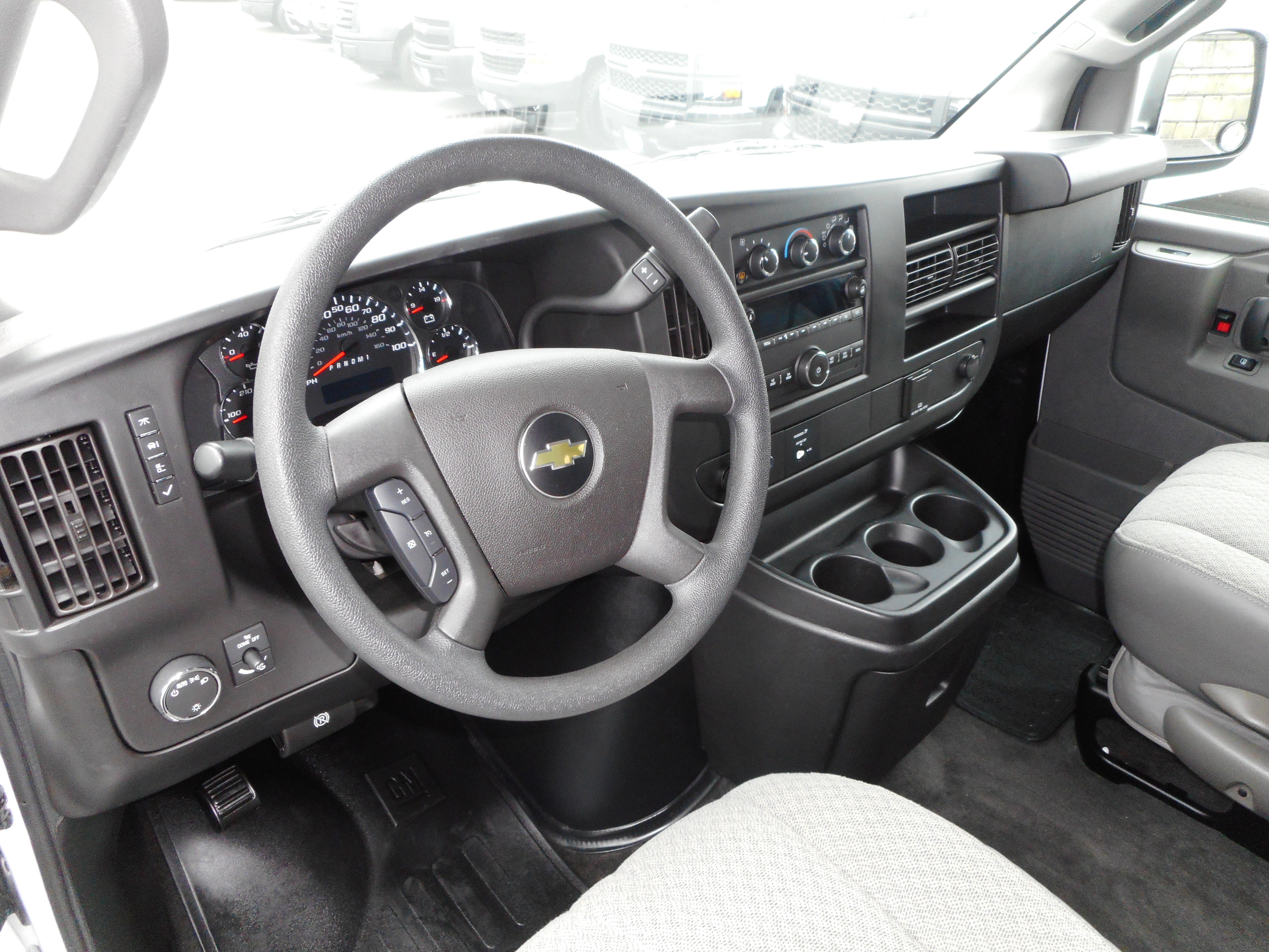 Used 2017 Chevrolet Express 3500 LT w/ LT Preferred Equipment Group RWD image 15