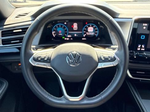 Certified 2024 Volkswagen Atlas Cross Sport SE AWD/4WD image 28