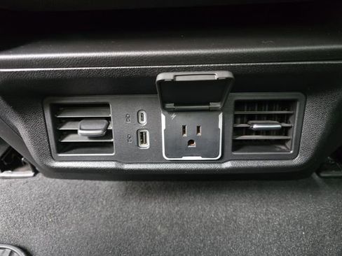 Used 2024 GMC Sierra 1500 SLE w/ Preferred Package image 34