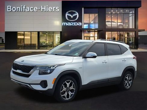 Used 2021 Kia Seltos EX AWD/4WD image 2