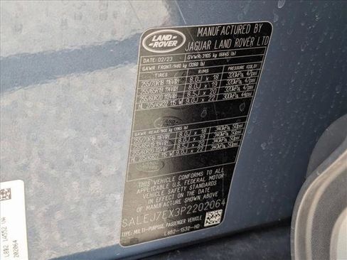 Used 2023 Land Rover Defender 110 S image 24