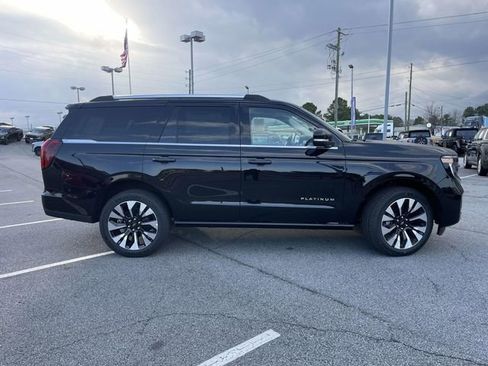 New 2025 Ford Expedition Platinum w/ Driver's Package image 2