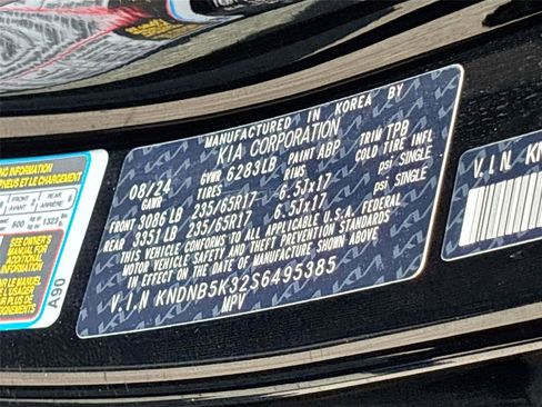 Used 2025 Kia Carnival FWD image 33