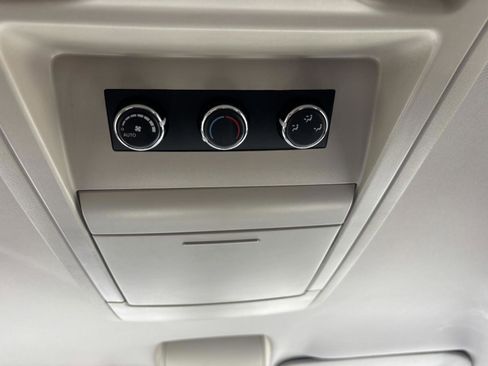 Used 2011 Chrysler Town & Country Touring w/ Security Group image 21