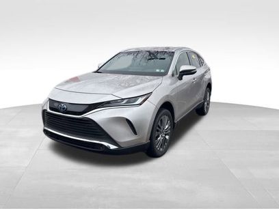 Certified 2022 Toyota Venza XLE