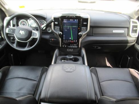 Used 2024 RAM 2500 Laramie image 13