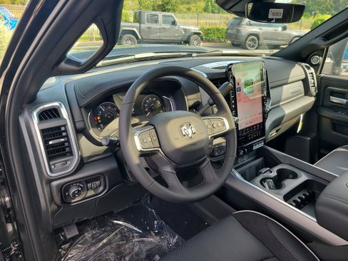 New 2025 RAM 2500 Laramie image 15