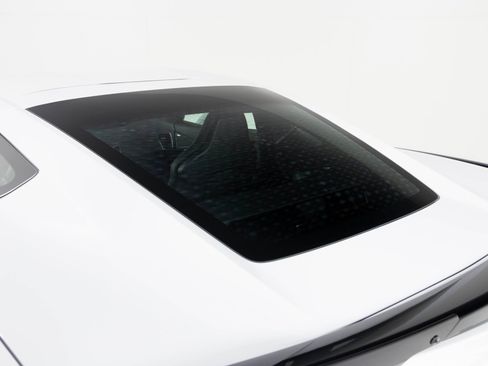 Used 2015 Chevrolet Corvette Z06 w/ 3LZ Preferred Equipment Group image 65