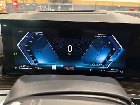 Used 2025 BMW X5 xDrive50e image 21