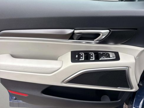 New 2025 Kia Telluride S image 21