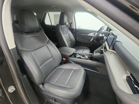 Used 2025 Ford Explorer Active w/ Active Comfort Package image 27