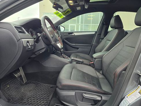 Used 2012 Volkswagen Jetta GLI image 10