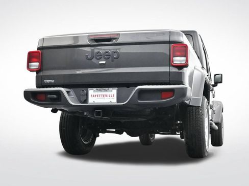 Used 2022 Jeep Gladiator Sport AWD/4WD image 34