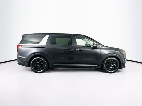 Used 2026 Kia Carnival FWD image 10