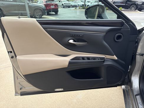 Used 2021 Lexus ES 300h w/ Premium Package FWD image 14
