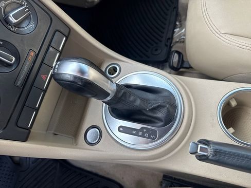 Used 2014 Volkswagen Beetle TDI image 25