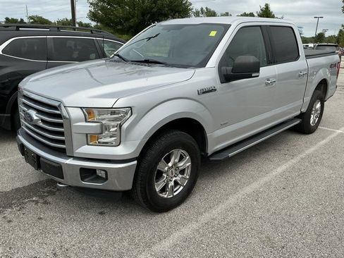 Used 2015 Ford F150 XLT w/ Equipment Group 301A Mid AWD/4WD image 17