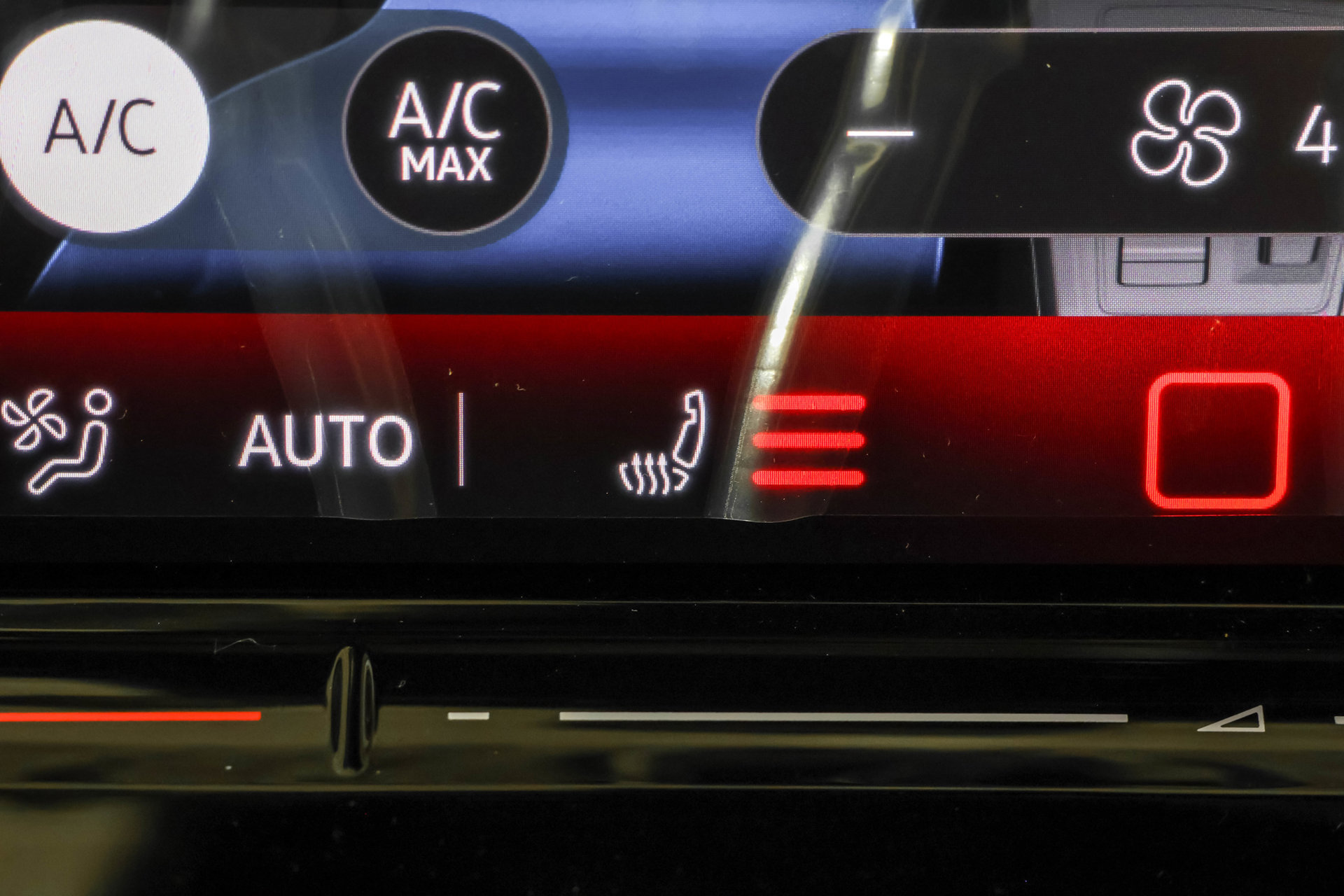 New 2026 Volkswagen GTI SE FWD image 15