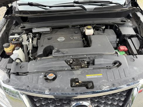 Used 2015 Nissan Pathfinder SV w/ Trailer Tow Package AWD/4WD image 26