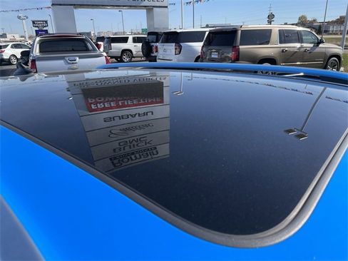 Used 2023 Volkswagen Taos SEL image 8