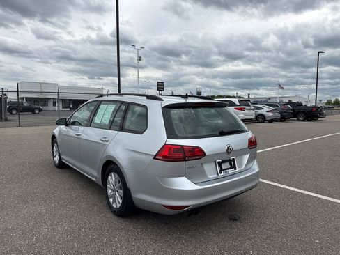 Used 2016 Volkswagen Golf S FWD image 6