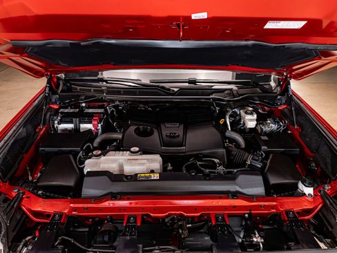 Used 2025 Toyota Tundra SR5 w/ Advanced Technology Package image 30