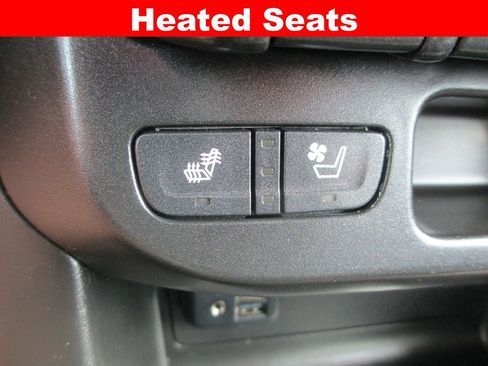 Used 2021 GMC Canyon Denali image 17