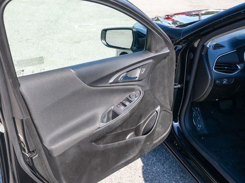 Used 2022 Chevrolet Malibu LT FWD image 25