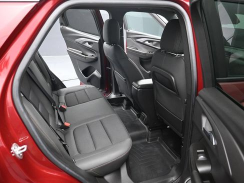 Used 2023 Chevrolet TrailBlazer RS w/ Sun and Liftgate Package AWD/4WD image 32
