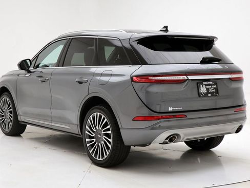 Used 2022 Lincoln Corsair AWD w/ Premium Package image 6