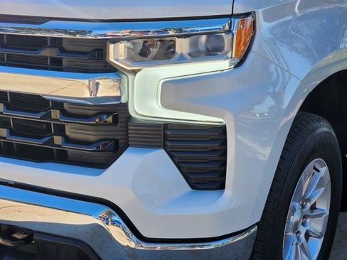 Used 2023 Chevrolet Silverado 1500 LT image 17