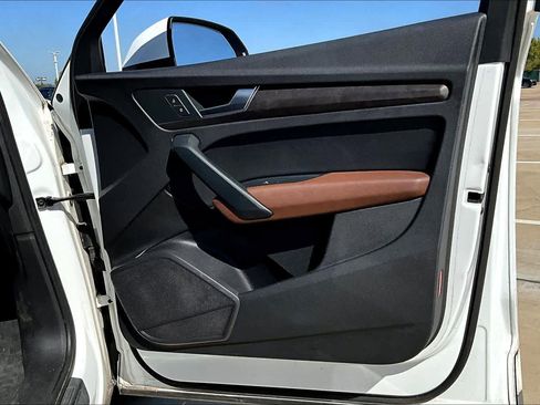 Used 2018 Audi Q5 2.0T Premium image 21