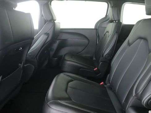 Used 2024 Chrysler Pacifica Touring-L w/ S Appearance Package FWD image 28