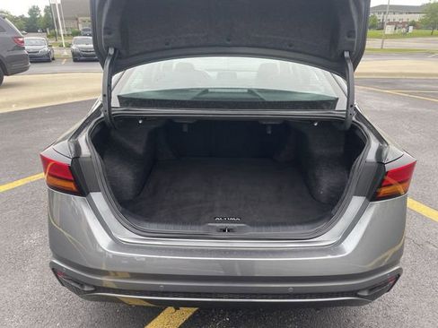 Used 2025 Nissan Altima 2.5 SV FWD image 33