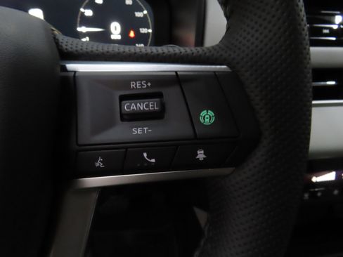 Used 2025 Mitsubishi Outlander SE FWD image 14
