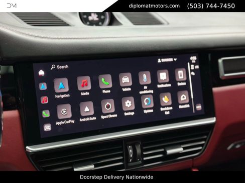 Used 2022 Porsche Cayenne Turbo w/ Performance Package (PG2) image 34