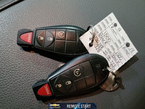 Used 2018 RAM 1500 Classic SLT w/ Luxury Group image 5