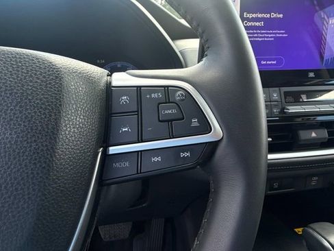 Used 2025 Toyota Grand Highlander AWD Hybrid image 31
