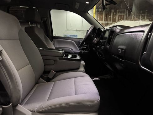 Used 2018 Chevrolet Silverado 1500 Custom w/ Custom Value Package image 18