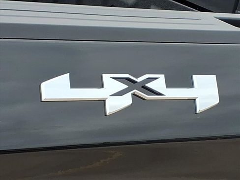 New 2026 GMC Sierra 1500 Elevation image 12